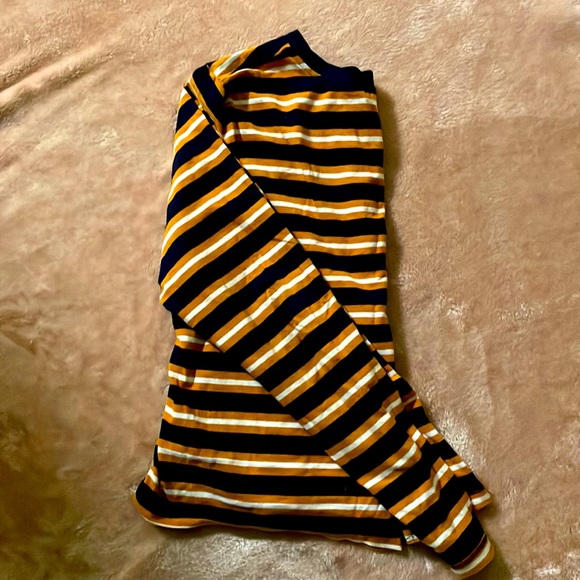 Forever 21 striped long sleeve top - Picture 1 of 2